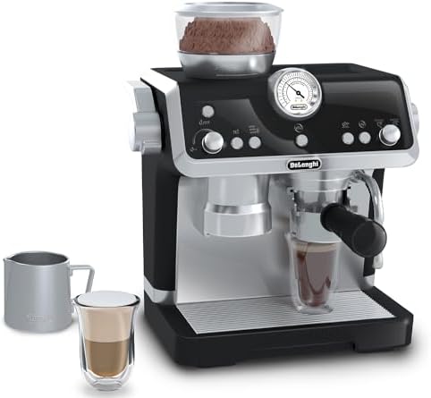 Casdon De'Longhi Spielzeug. Barista-Kaffeemaschin. Spielzeug-Küchen-Spielset für Kinder mit beweglichen Teilen, realistischen Geräuschen und magischem Kaffee. Für Kinder ab 3 Jahren